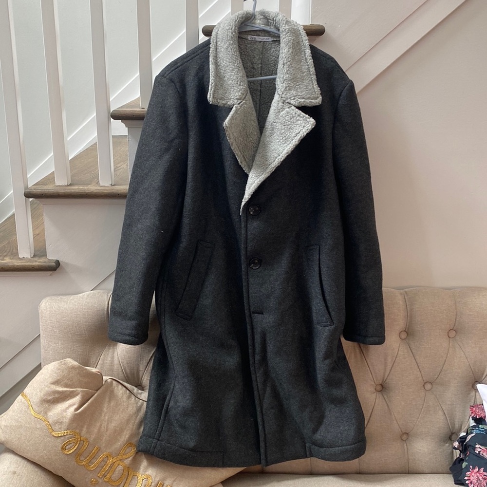 Mens Zara lined trench coat size mens medium never worn